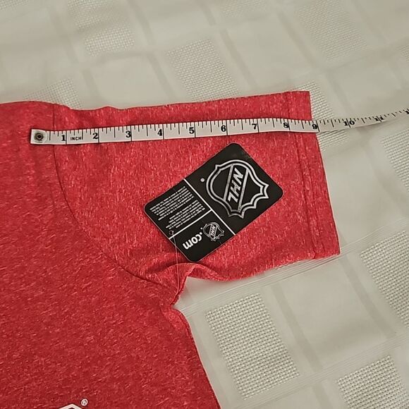 NHL Women's Hockey Logo Calgary Flames Short Sleeves T-Shirt Small - Picture 10 of 16